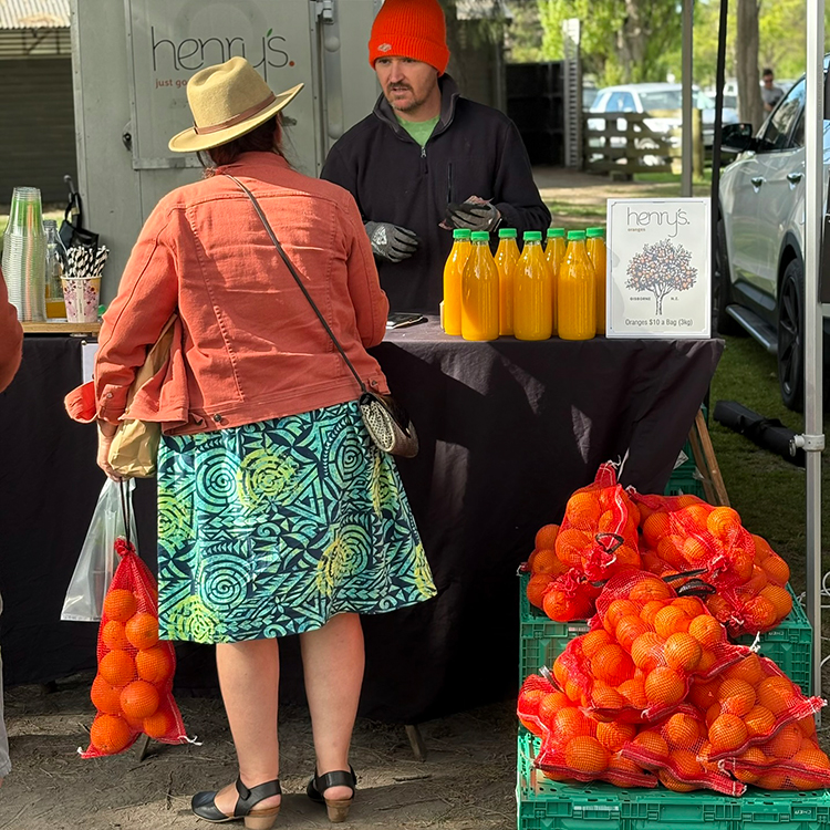  At the Hawke's Bay Farmers' Market. Photo by Jo Percival.