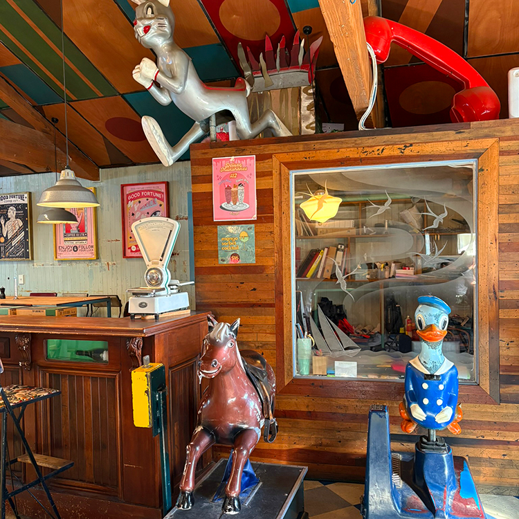 Carnival character at Seashore Cabaret. Photo by Jo Percival.