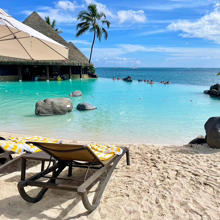 Relaxing at the Intercontinental Resort on the Faa'a coastline. Photo by Jo Percival.