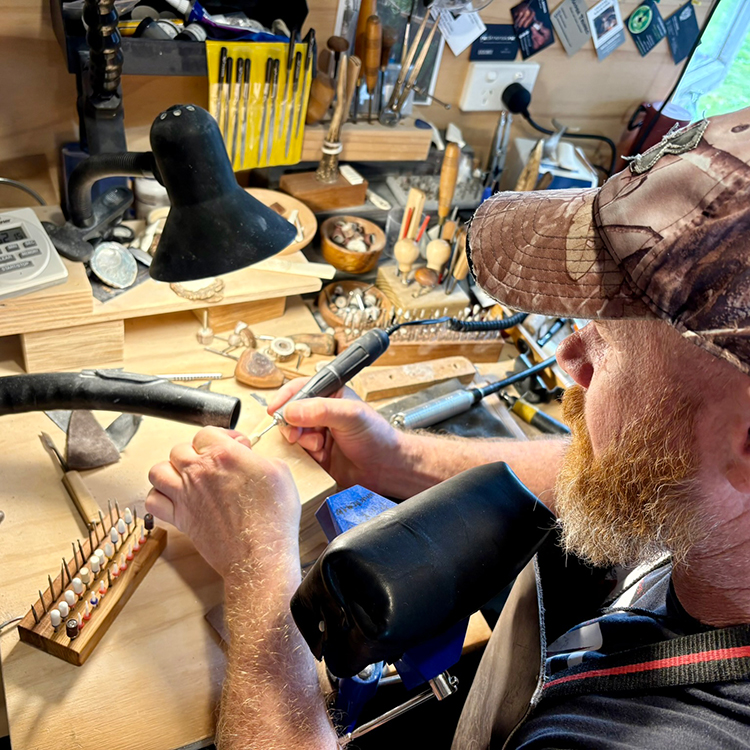  Carver Martin Winchcombe in his workshop. Photo by Jo Percival.