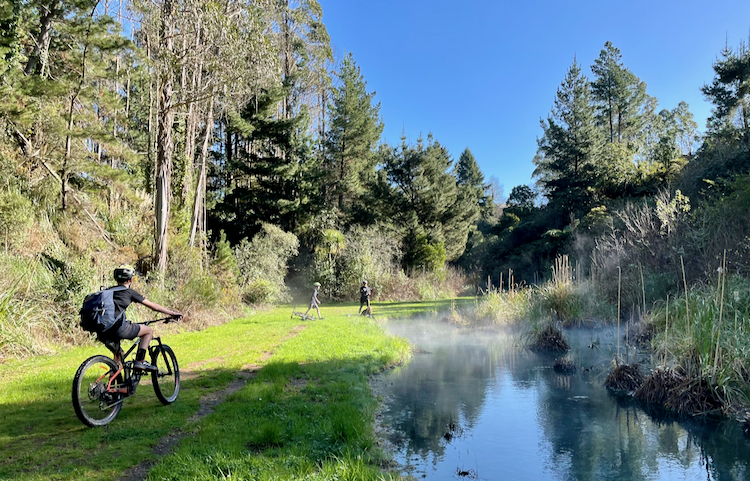 Huka River trail