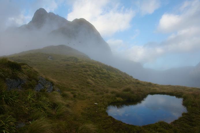 A cloudy morning at Mackinnon Pass