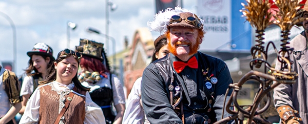 Thames Steampunk INP