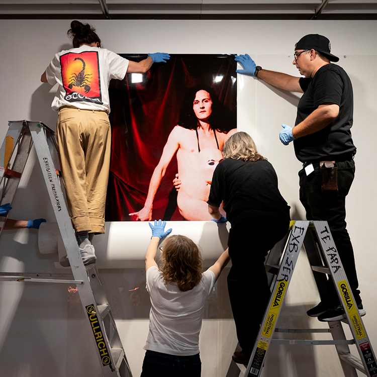 It takes a team to assemble a large photography exhibition. Photo by Maarten Holl.