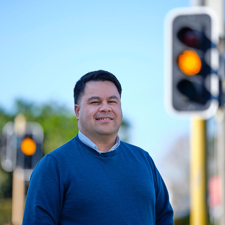 How are traffic light systems set up?