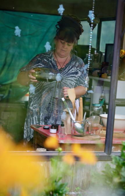 Joyann Onekawa working on her natural Māori remedies.