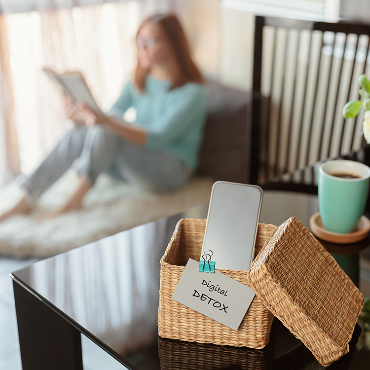 What's the best way to do a digital detox?