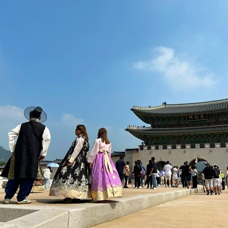 Gyeongbokgung Palace, in central Seoul where the Royal family once lived is now open to visitors.