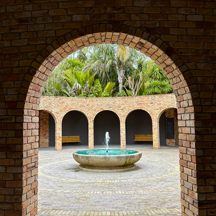 A photogenic fountain at the entrance to Hamilton Gardens. Photo by Jo Percival.
