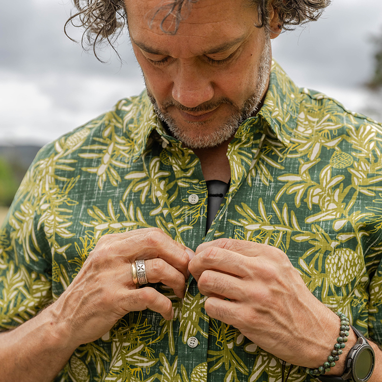 Kaleo Designs creates beautiful and meaningful Hawaiian-style shirts in Aotearoa.